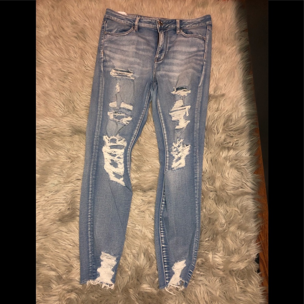 American Eagle Ripped Jeans Size 12